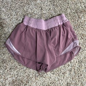 Lululemon Hotty Hot shirts 2” inseam size 2